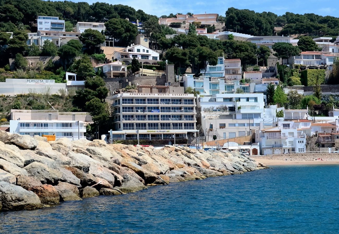 Estudio en Estartit - NAUTIC ESTUDI BX-4