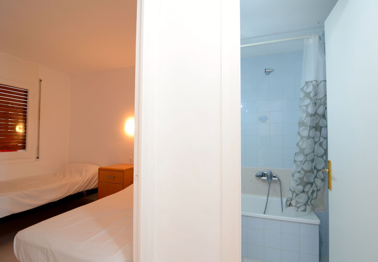 Apartamento en Estartit - ROCAMAURA I D 3-4 - APARTAMENTO CON PISCINA