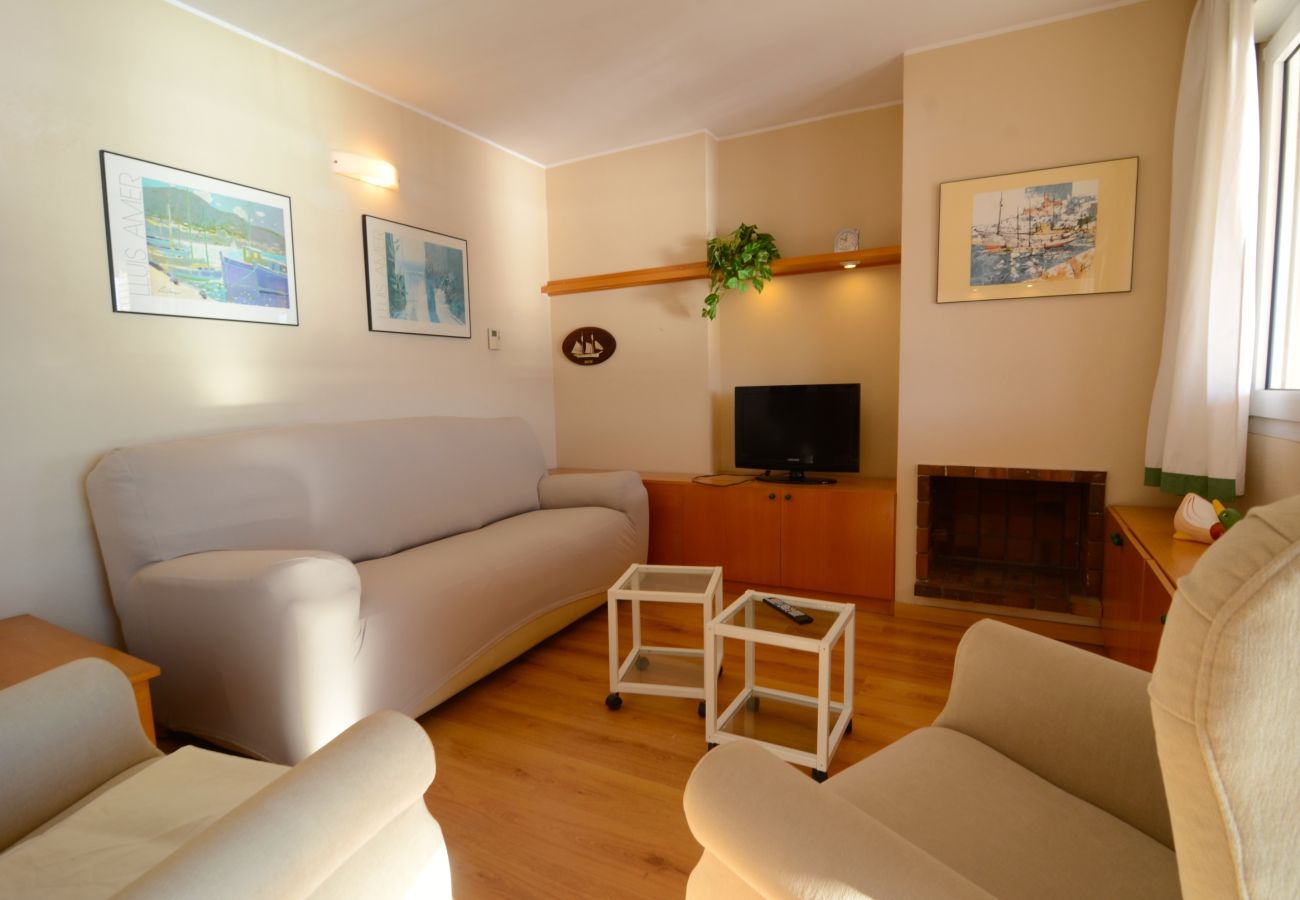 Apartamento en L'Escala - TERRASSA DEL MAR ESC. 1    1-A