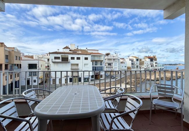Apartament en L'Escala - APARTAMENT ELS PESCADORS 2-1  3D