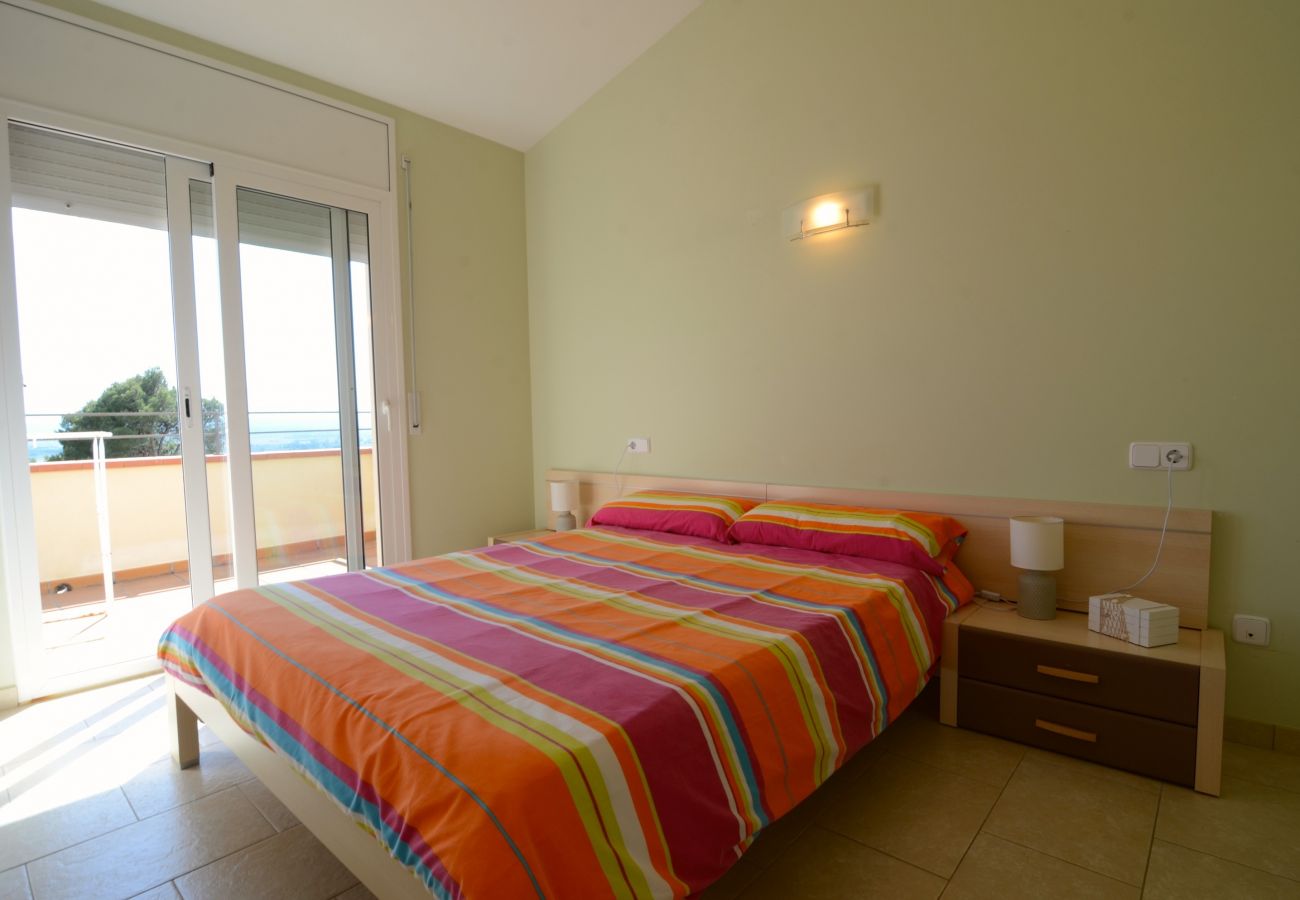 Casa adossada en Estartit - MONTSENY 3