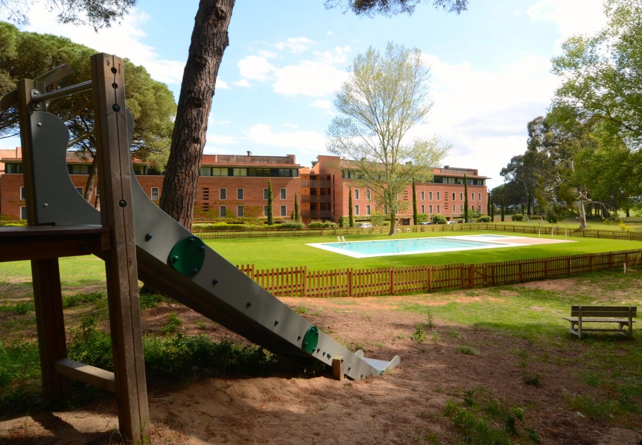 Estudi en Gualta - EMPORDA GOLF ESTUDI 4-1-3