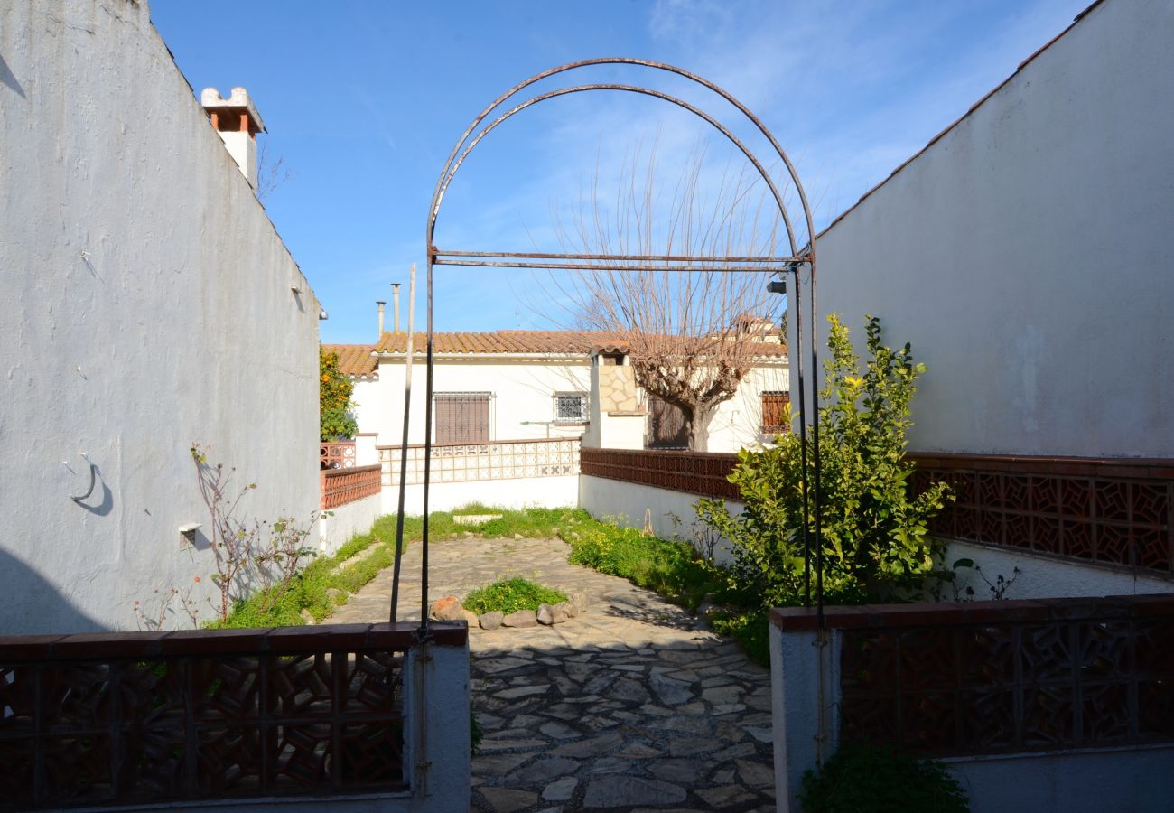 Casa en L´Escala - LLANÇA 2