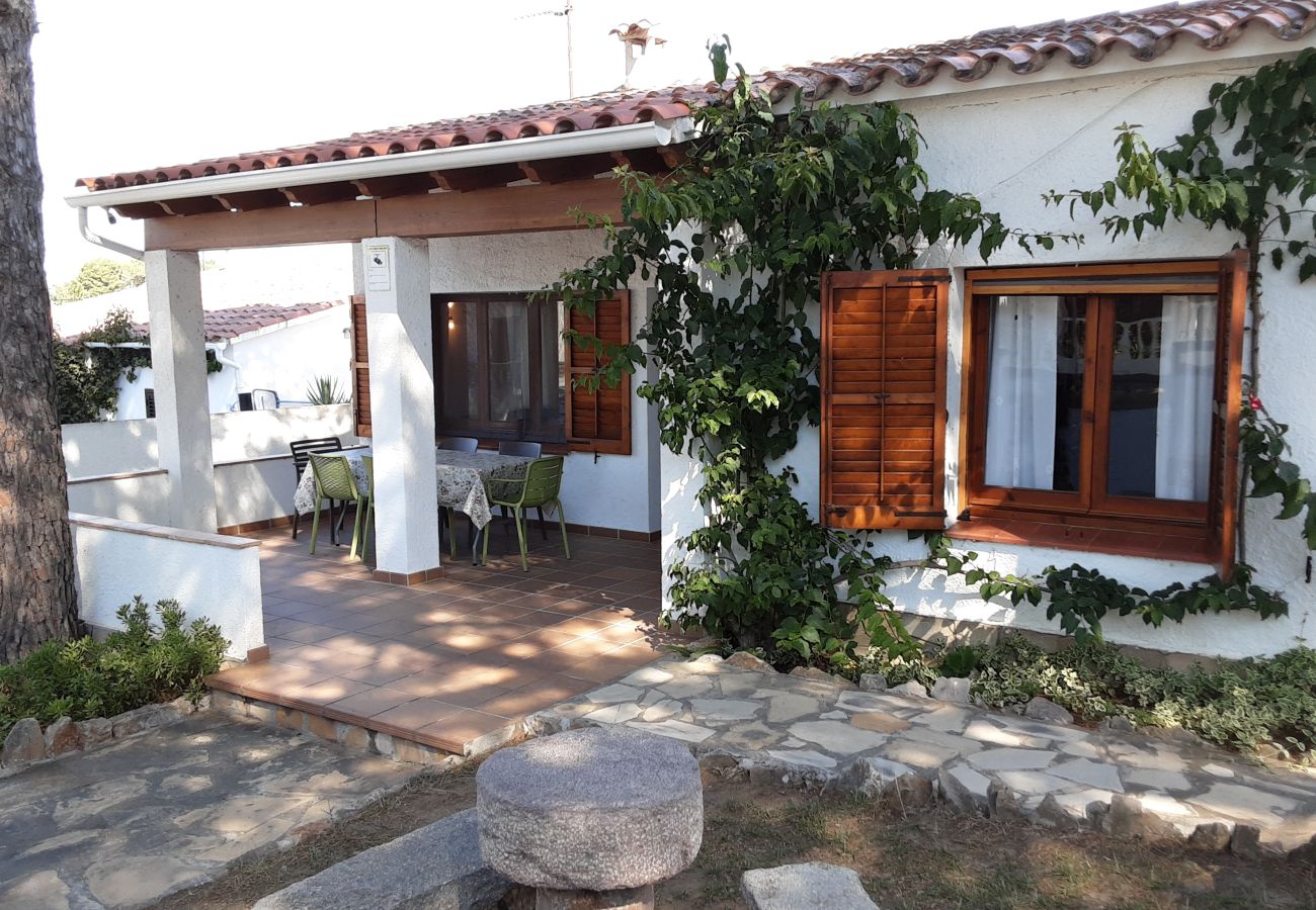 Casa adossada en L´Escala - TER 9