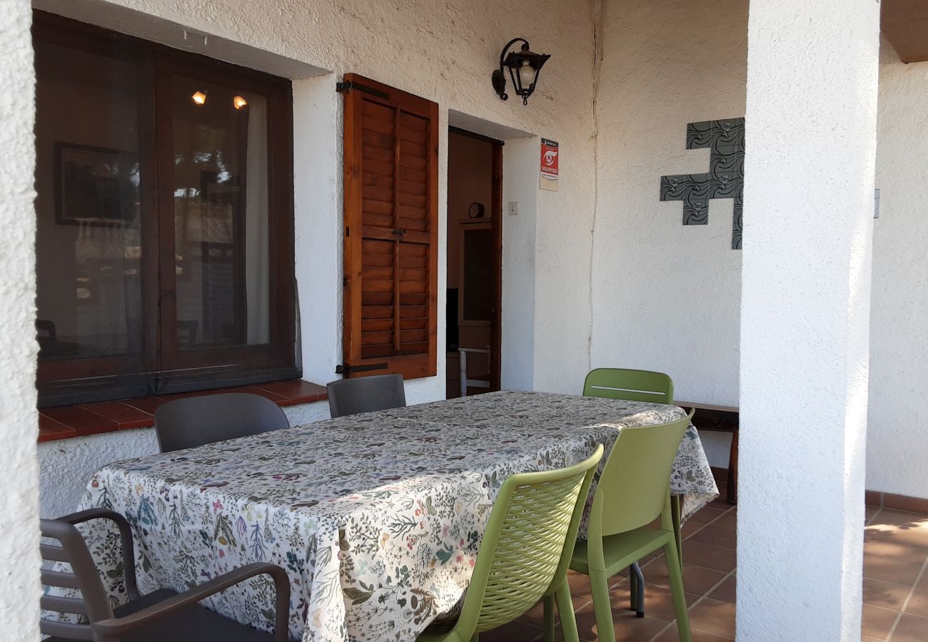 Casa adossada en L´Escala - TER 9