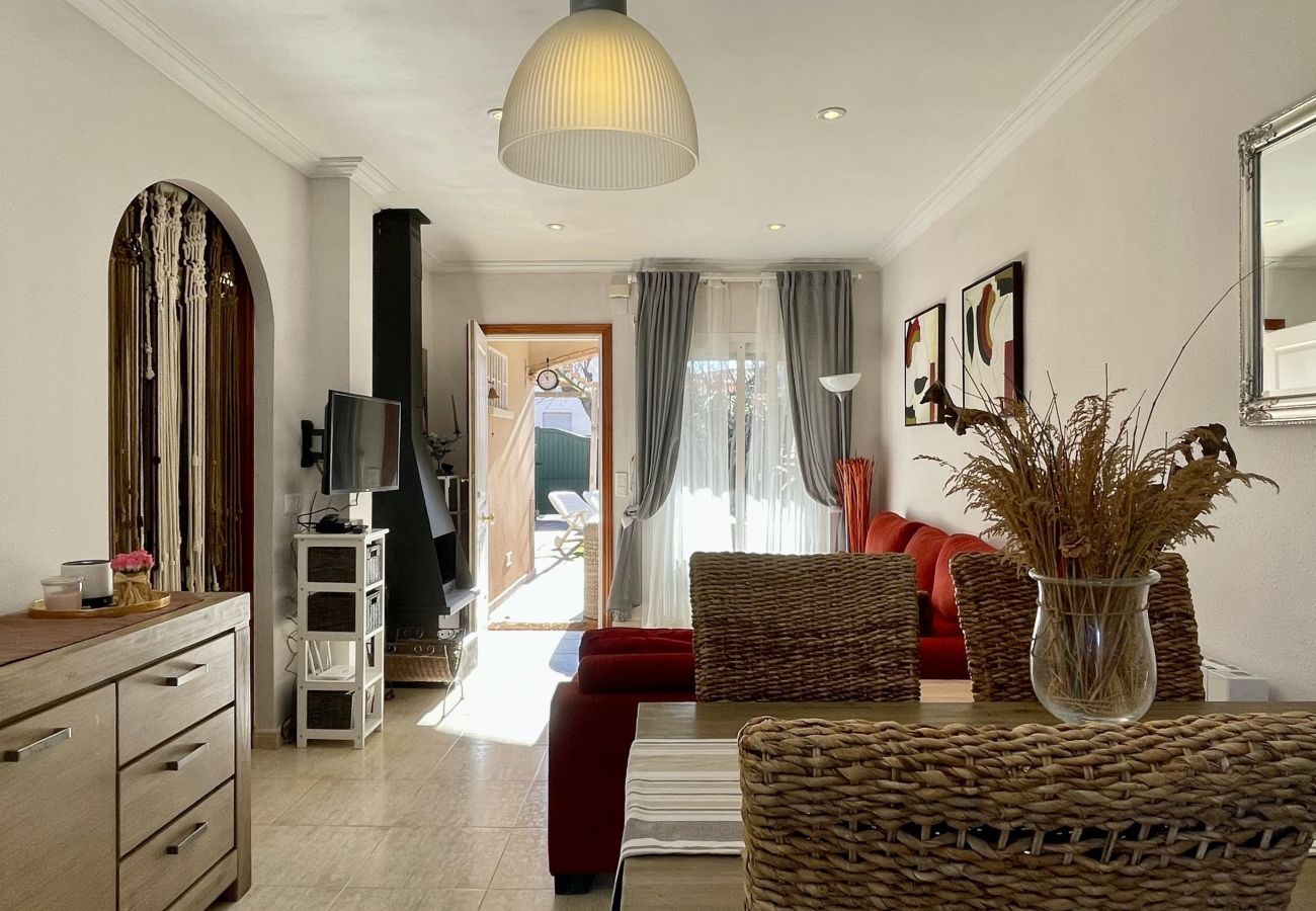 Casa adossada en L´Escala - RAMBLA MALLOLS 9, CASA LIA