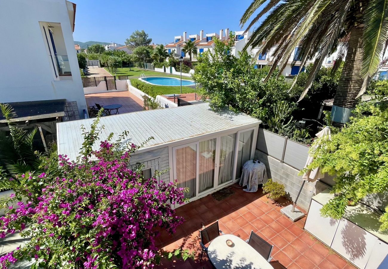 Casa adossada en Torroella de Montgri - CASA EVA - MAS PINELL