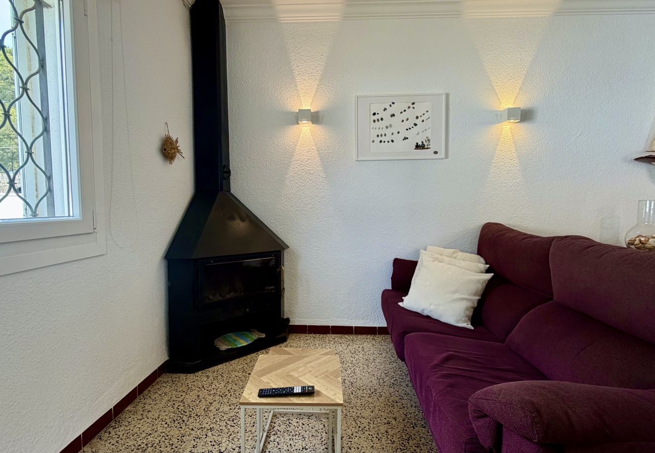 Casa adossada en L´Escala - CASA EDNA