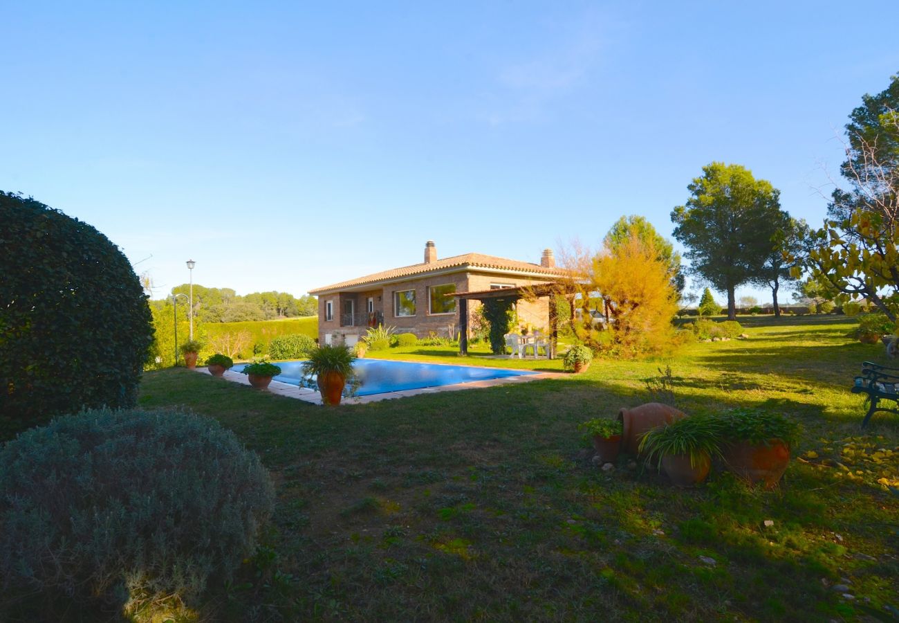 Villa in Garrigoles - LA ROMAGUERA