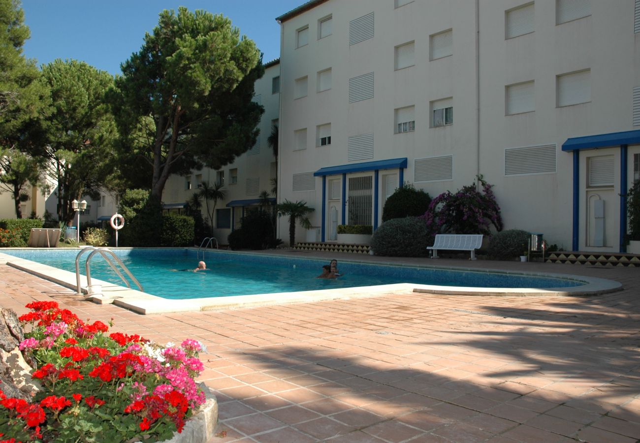 Ferienwohnung in L'Escala - APPARTEMENT MAGDA PARK 2D  J2E