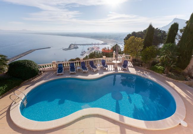 Villa in Estartit - CAP DE LA BARRA 60