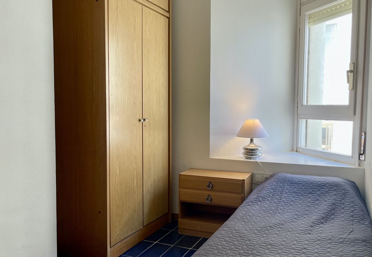 Ferienwohnung in L'Escala - APPARTAMENT PASSEIG DEL MAR 01