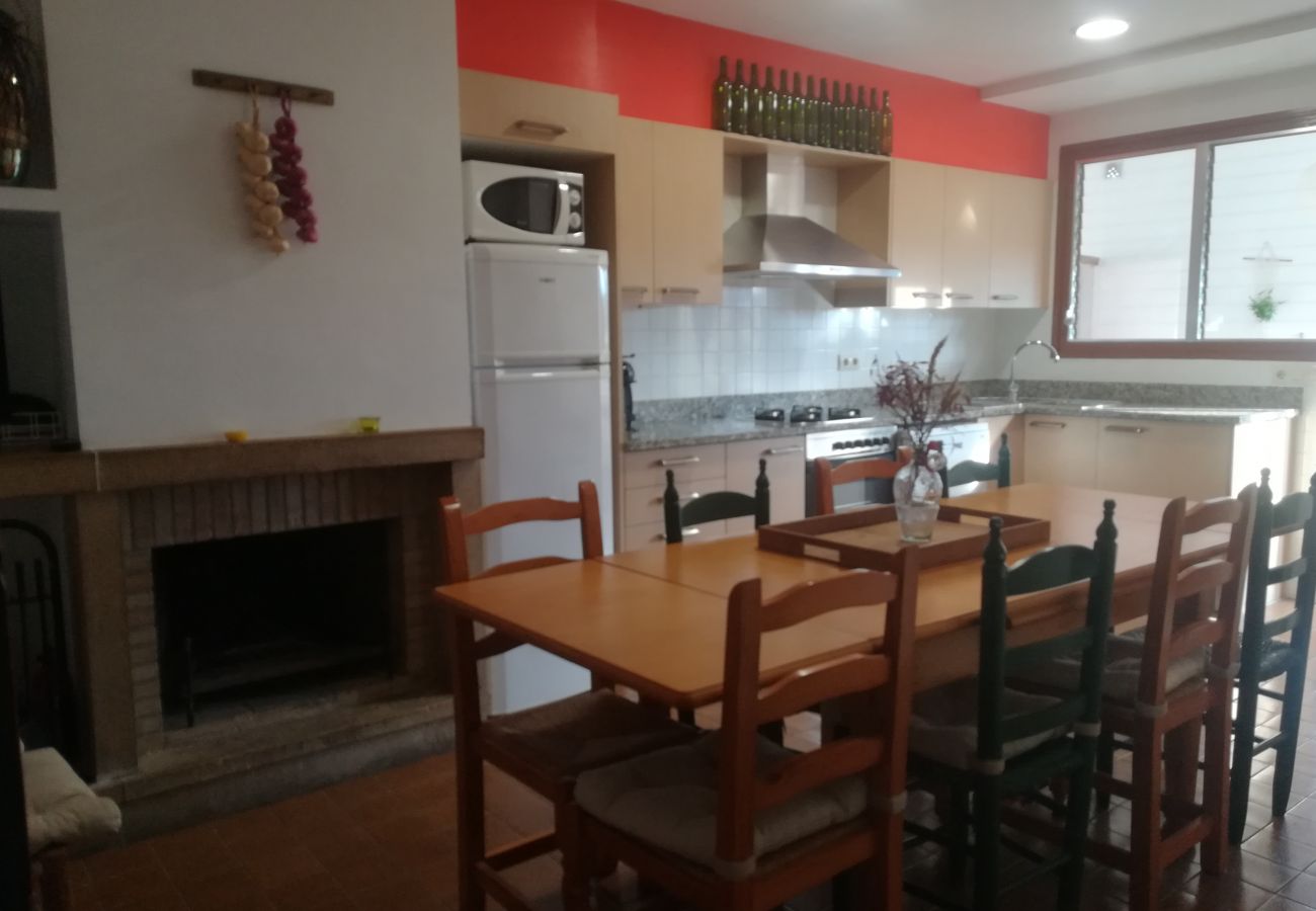 Landhaus in Ullastret - CASA CARINA