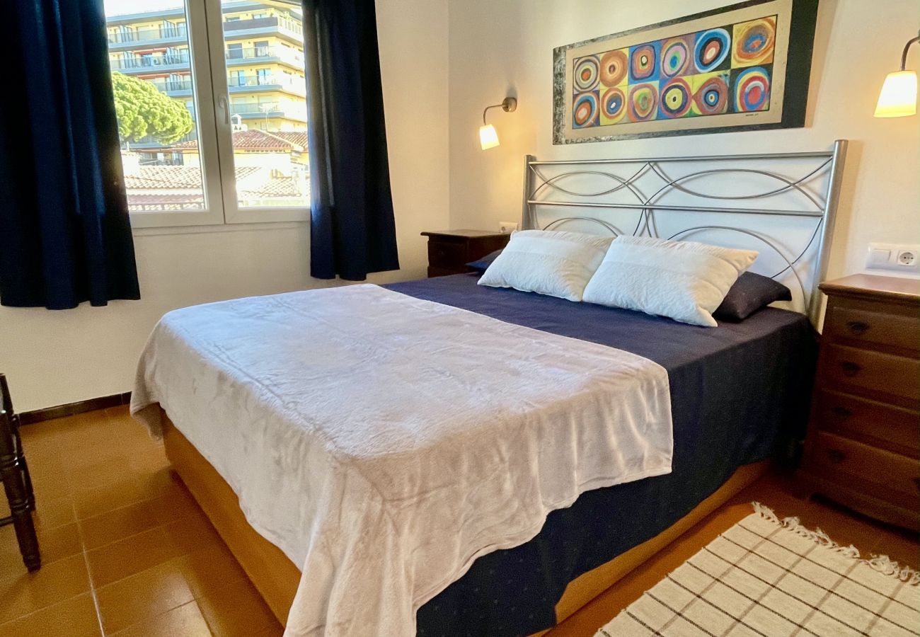 Ferienwohnung in L'Escala - ELS AMARRES 1-1