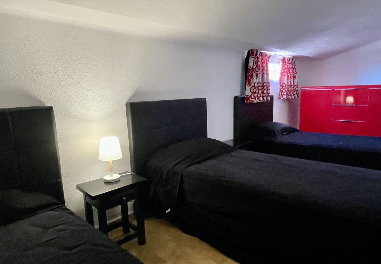 Ferienwohnung in Estartit - Salles Beach 44 - duplex met zwembad en uitzicht op zee