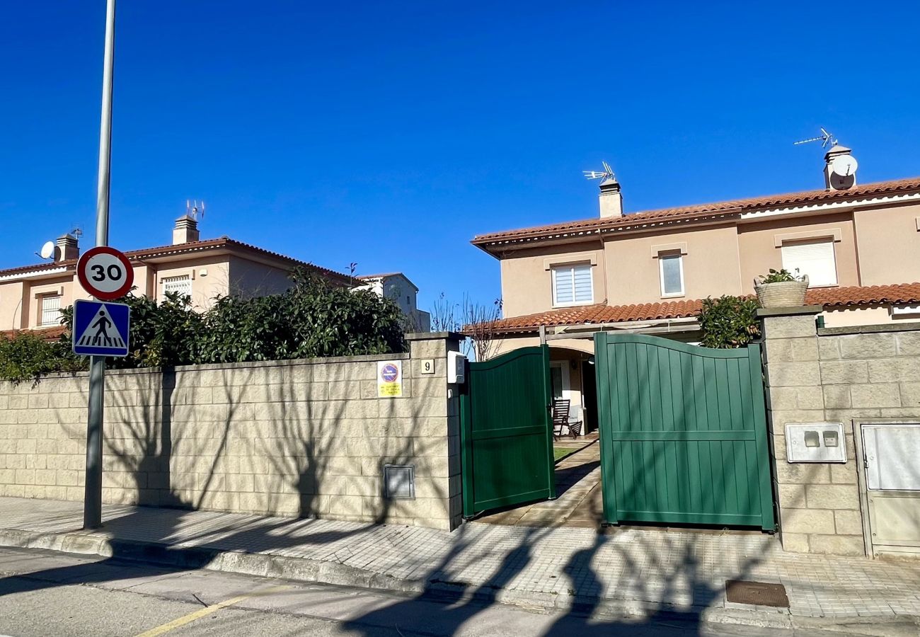 Doppelhaushälfte in L'Escala - RAMBLA MALLOLS 9, CASA LIA