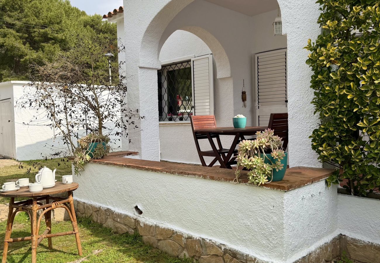 Doppelhaushälfte in L'Escala - CASA EDNA