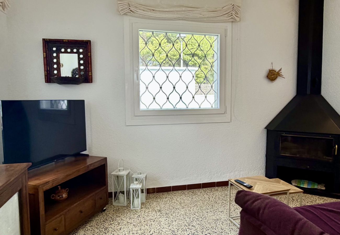 Doppelhaushälfte in L'Escala - CASA EDNA