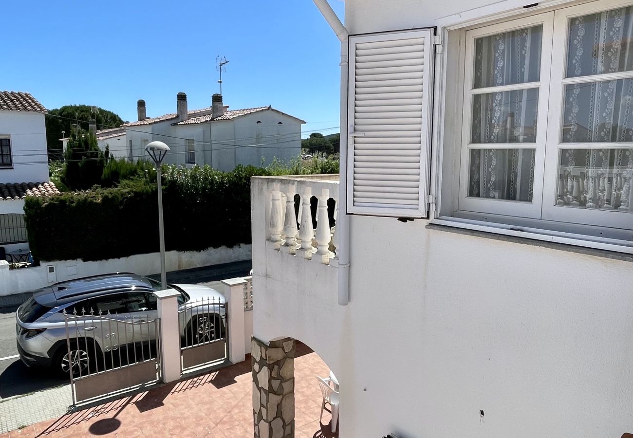 Huis in L'Escala - VAKANTIESHUIS LA VINYA 14 3D