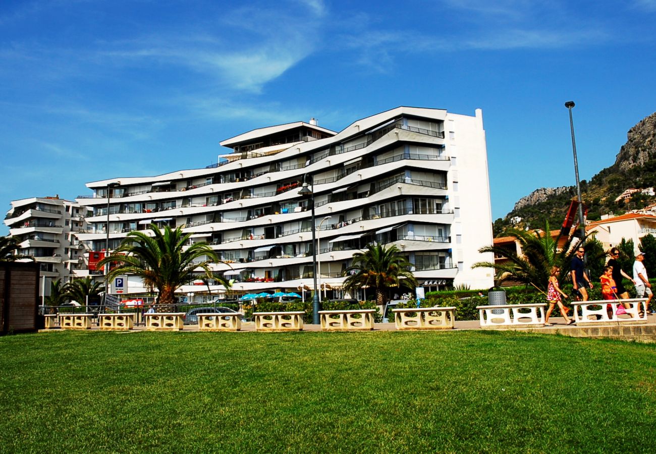 Appartement in Estartit - CATALONIA 3-9  