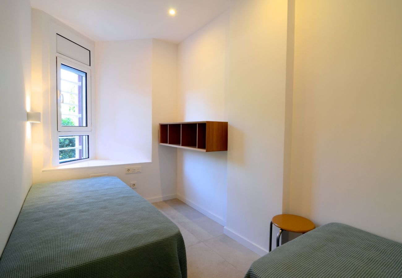Appartement in L'Escala - APPARTEMENT  PASSEIG DEL MAR 9 