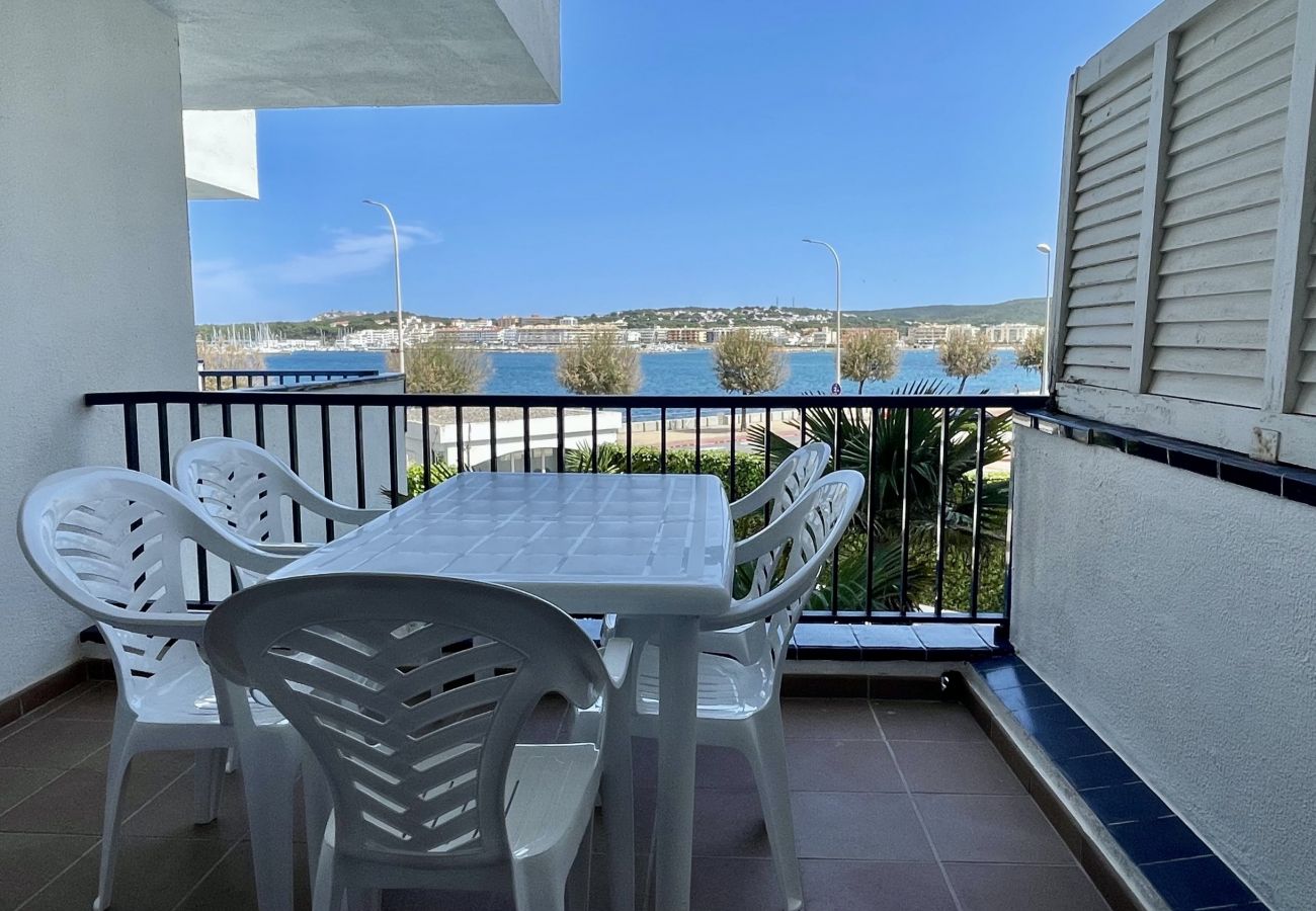Appartement in L'Escala - APPARTAMENT PASSEIG DEL MAR  01