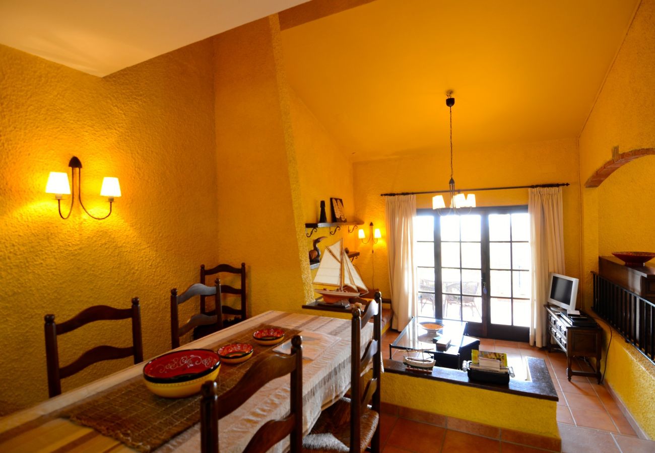 Huis in Estartit - PASSATGE BERNA, 2