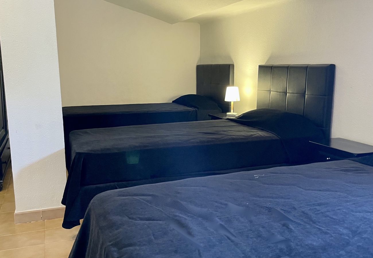 Appartement in Estartit - Salles Beach 44 - duplex met zwembad en uitzicht op zee