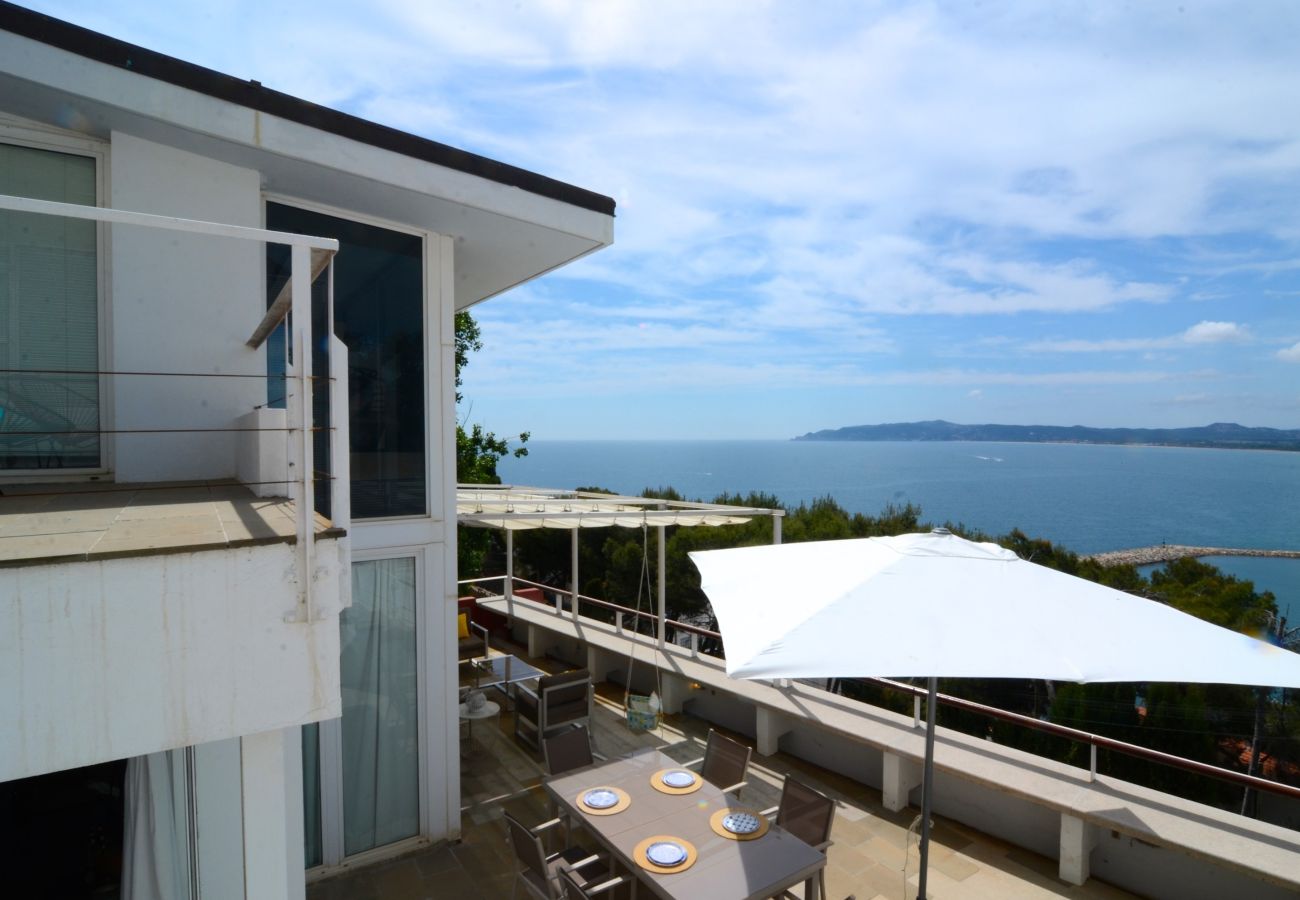 Villa in Estartit - VILLA AZURE