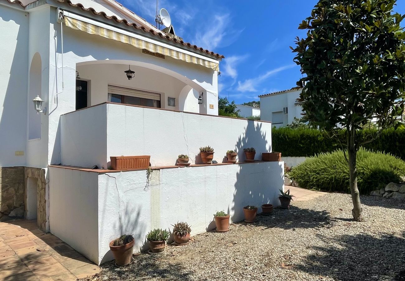 Huis in Estartit - VILLA DULCE VIDA
