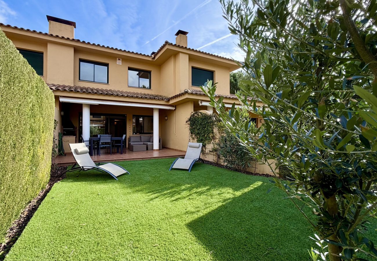 Huis in Pals - BIRDIE CLUB 31