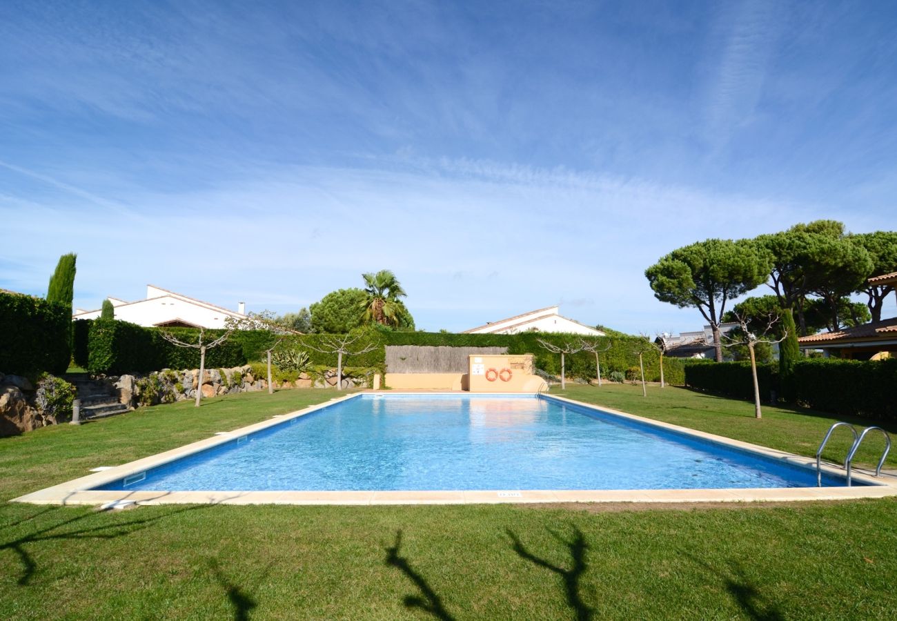 Huis in Pals - BIRDIE CLUB 31