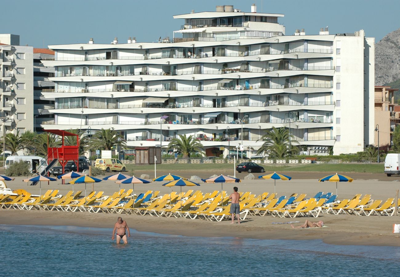 Apartment in Estartit - CATALONIA 3-5