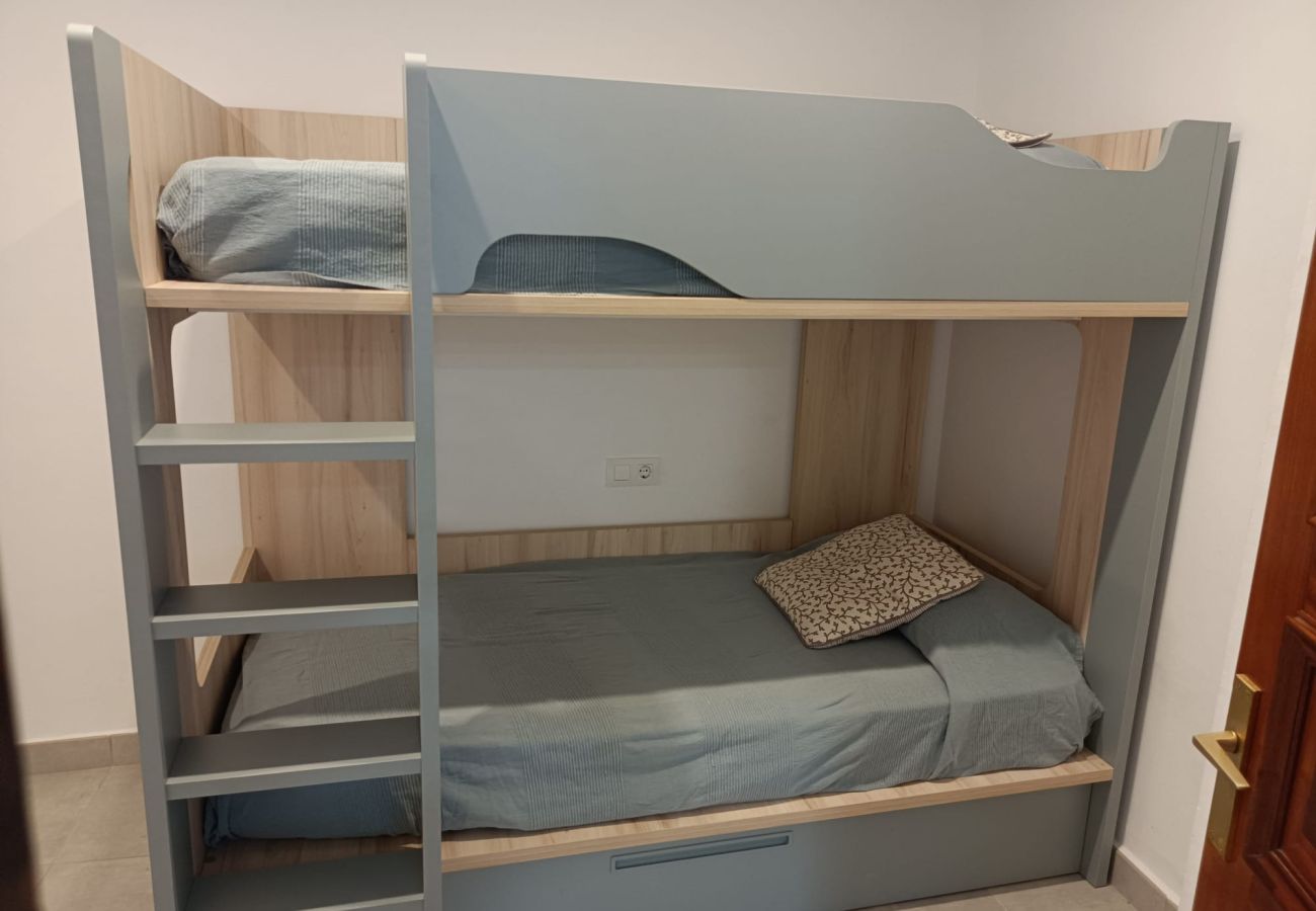 Apartment in L'Escala - APARTAMENTO ELS PESCADORS 2-3 2D