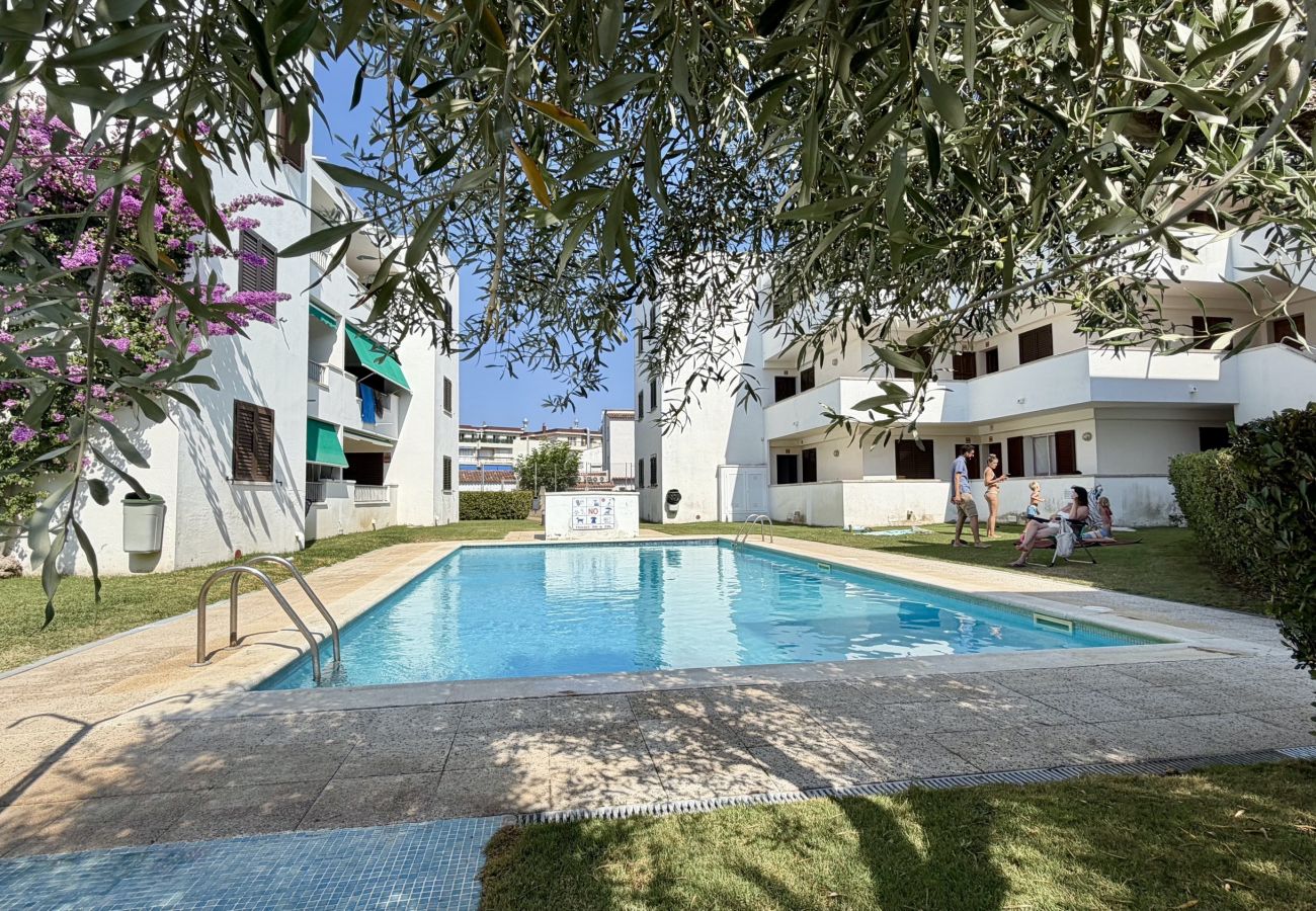 Apartment in L'Escala - CALA MONTGO 15 2D