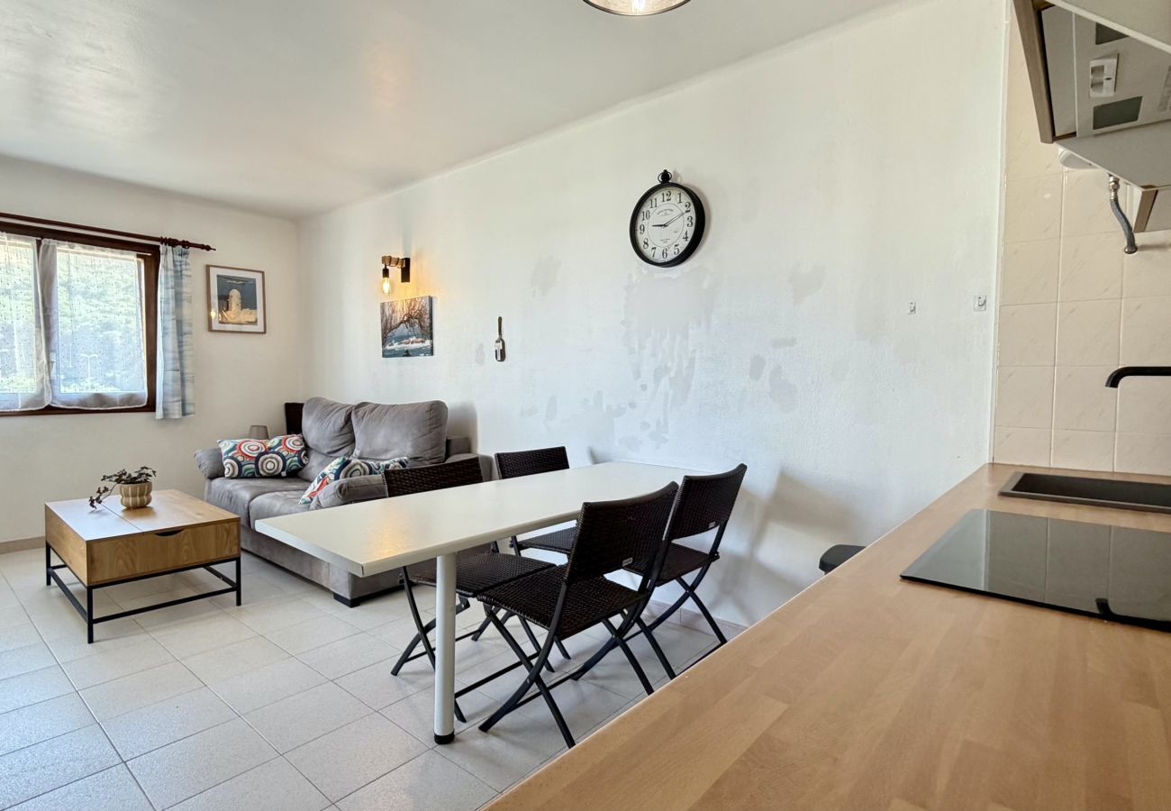 Apartment in L'Escala - CALA MONTGO 15 2D