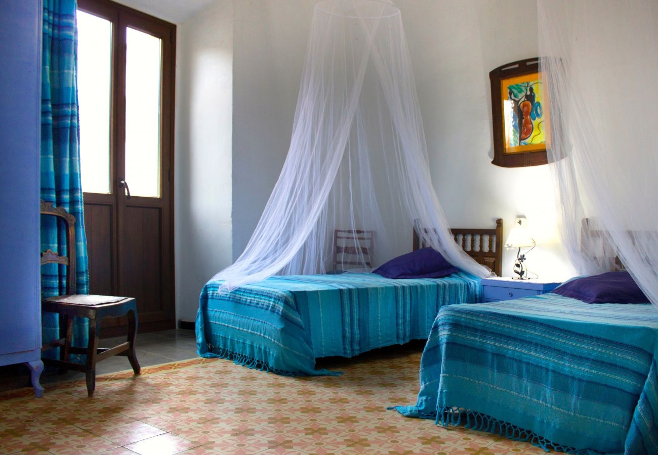 Cottage in Ullastret - CASA CARINA