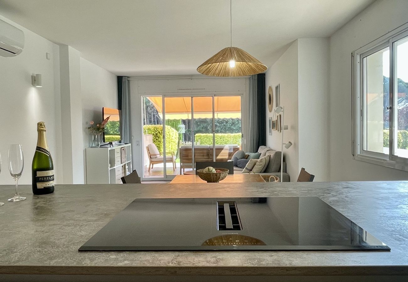 Apartment in Pals - GREEN MAR D 104