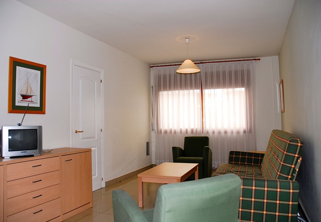 Apartment in L'Escala - MESTRAL 1-4