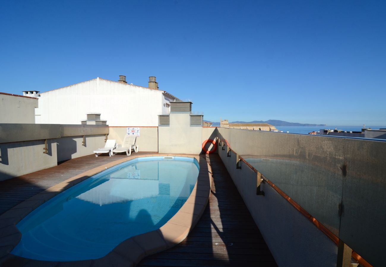 Apartment in L'Escala - MESTRAL 1-4