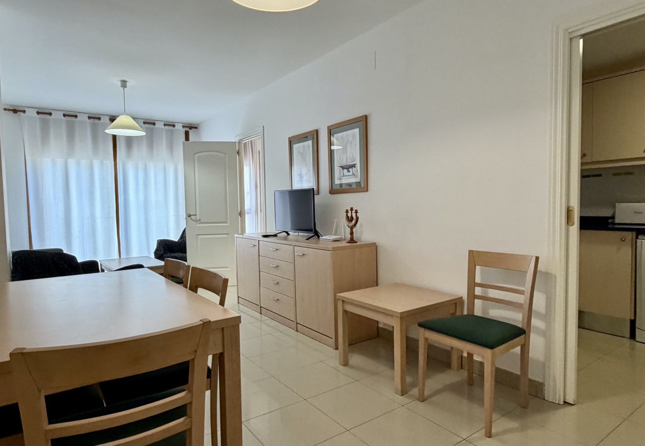 Apartment in L'Escala - MESTRAL 1-4