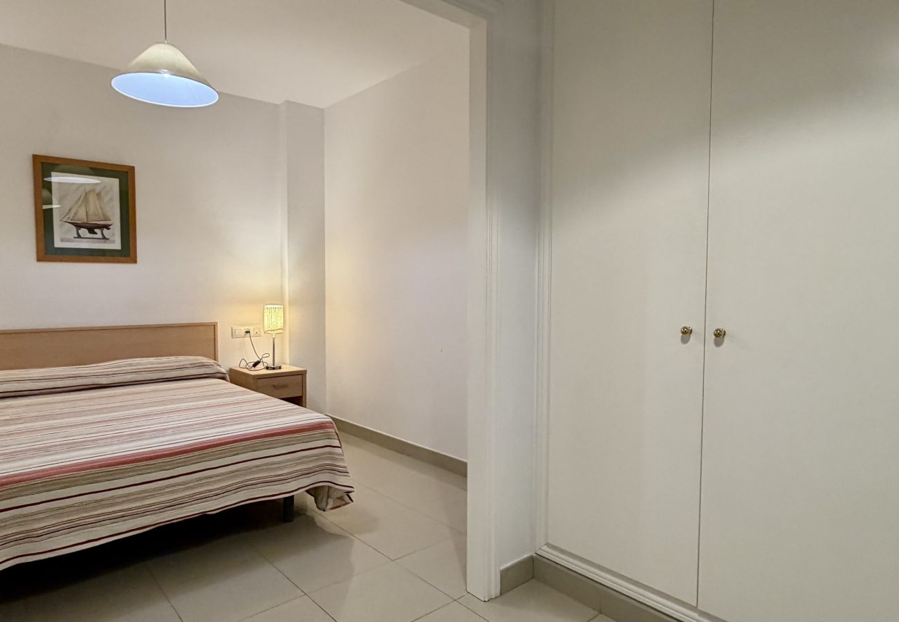 Apartment in L'Escala - MESTRAL 1-4