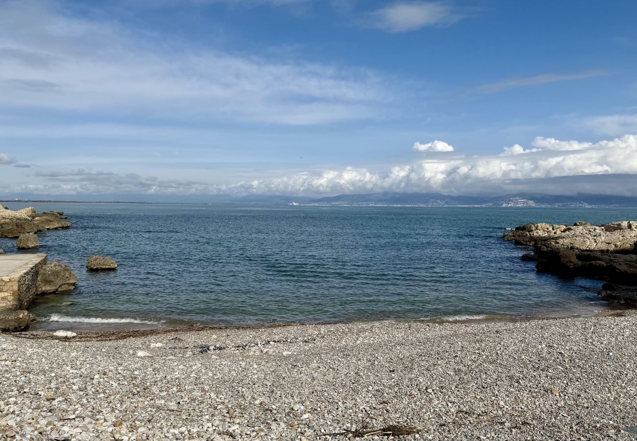 Appartement à L'Escala - APARTEMENT ELS PESCADORS 2-1  3D