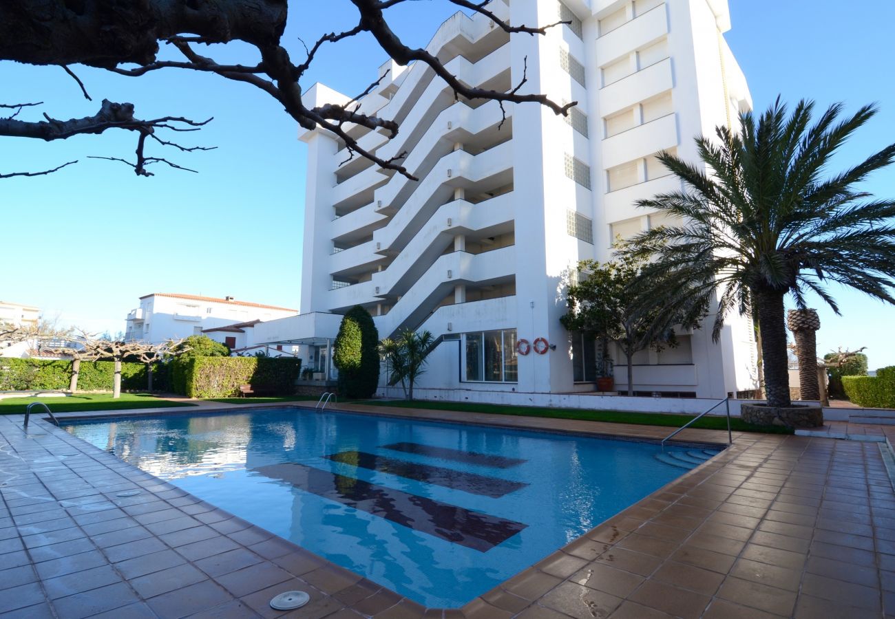 Appartement à L'Escala - FRONT MAR 701