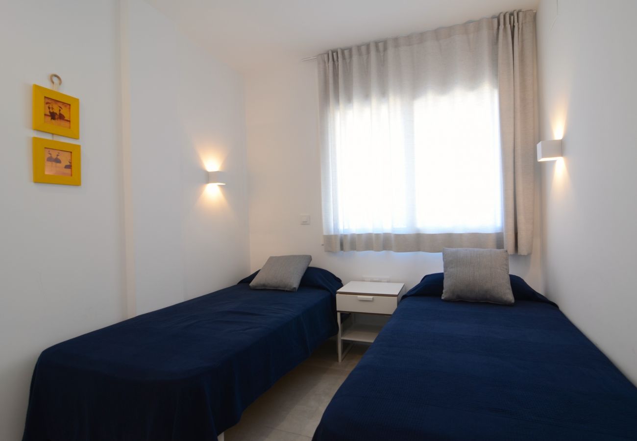 Appartement à L'Escala - FRONT MAR 701