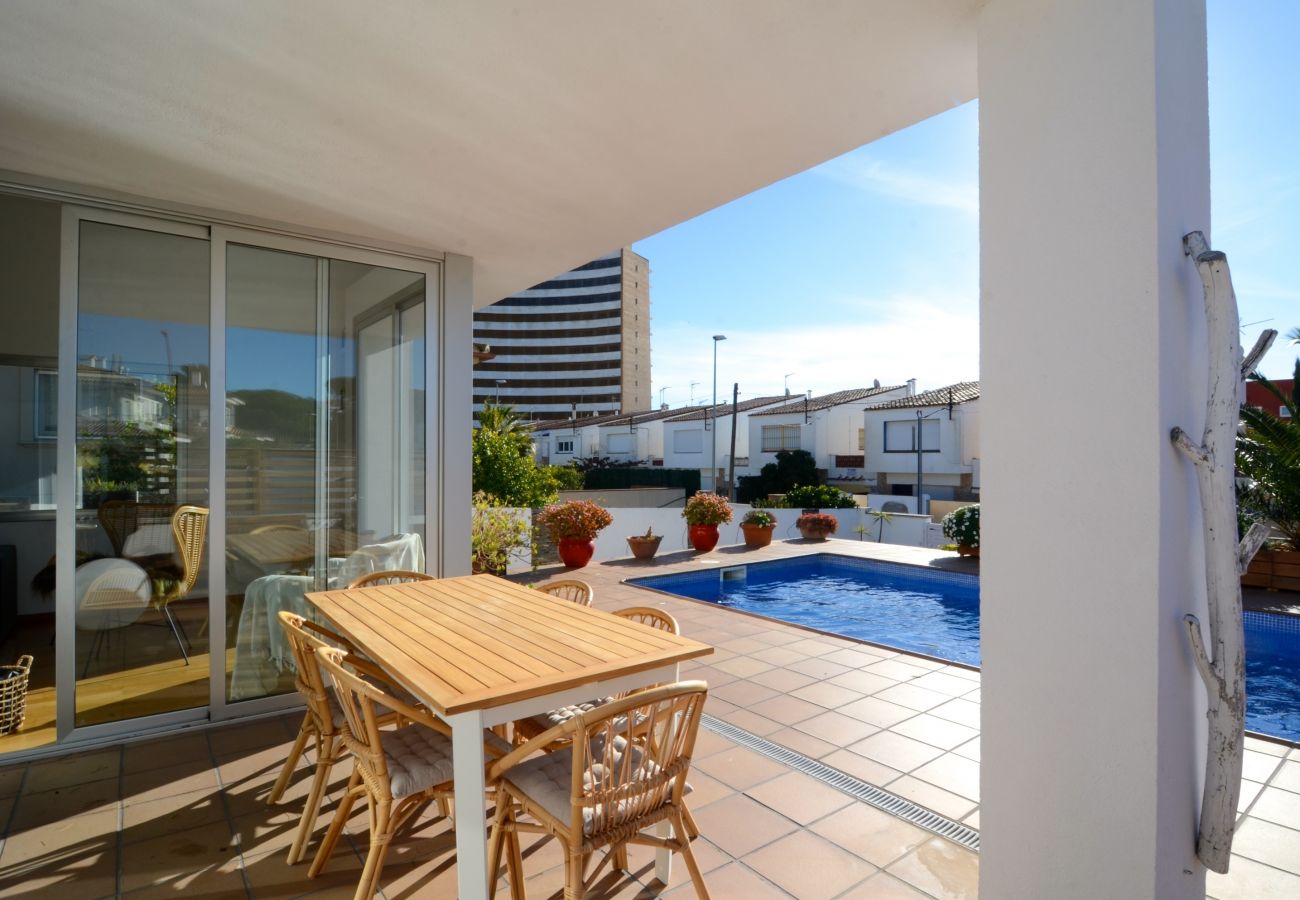 Villa à L'Escala - VILLA PONENT